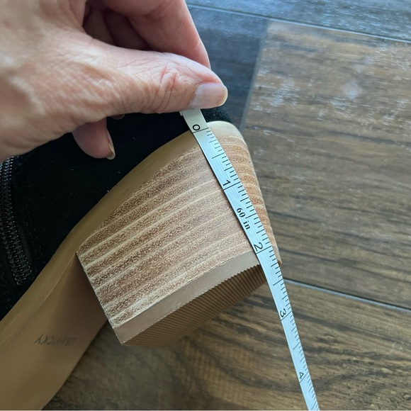 Lisa Vicky Steady Western Booties NWOT - Picture 9 of 9